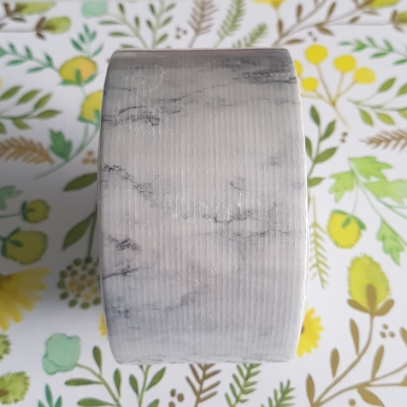 Silver Marble Duck Tape 1.88"x10YD (48mmx9.1m) - Picture 2 of 3